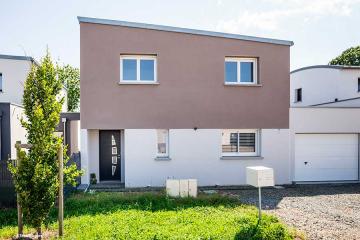 Maison mono-pente zinc avec bac acier sur décroché garage